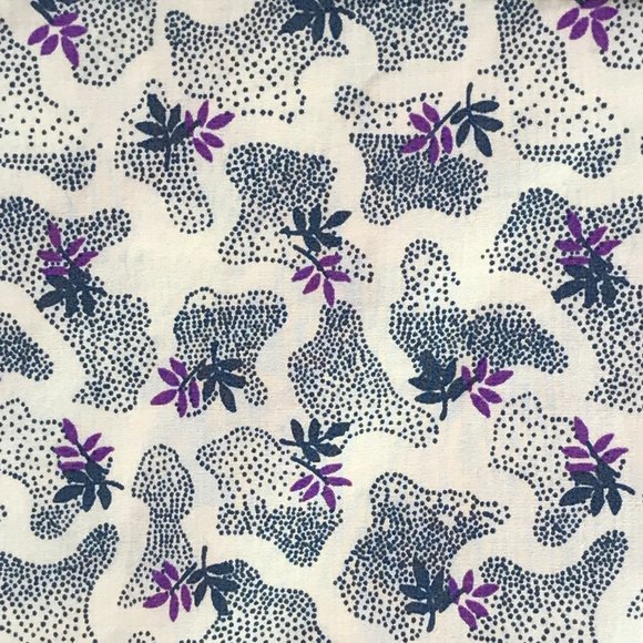 UNIQLO x SUNO.  Sleeveless Top Tank Top.  Buttons at Front. Round Neck.  Striped - Picture 2 of 15